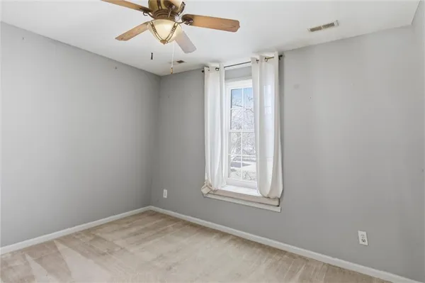 $487,999 | 1033 Oxford Court, Leavenworth, KS 66048