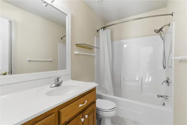 $487,999 | 1033 Oxford Court, Leavenworth, KS 66048