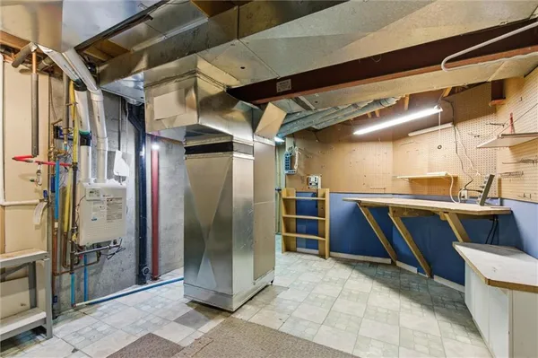 $487,999 | 1033 Oxford Court, Leavenworth, KS 66048