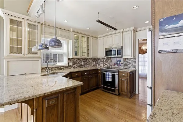 $487,999 | 1033 Oxford Court, Leavenworth, KS 66048