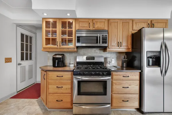 $299,900 | 4929 Martha Drive, Jackson, MI 49201