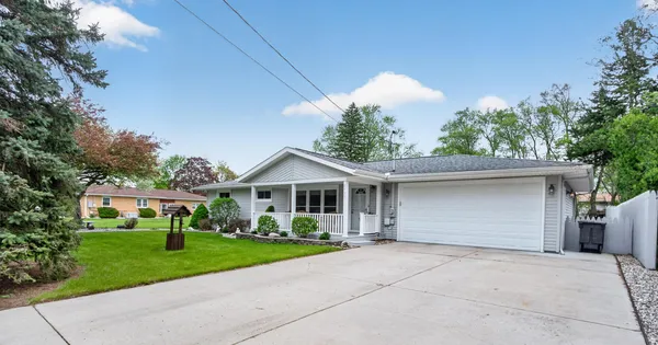 $299,900 | 4929 Martha Drive, Jackson, MI 49201