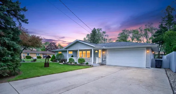 $299,900 | 4929 Martha Drive, Jackson, MI 49201