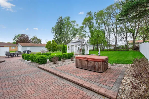 $299,900 | 4929 Martha Drive, Jackson, MI 49201