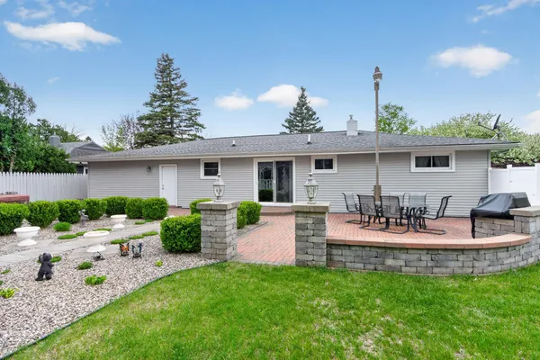 $299,900 | 4929 Martha Drive, Jackson, MI 49201