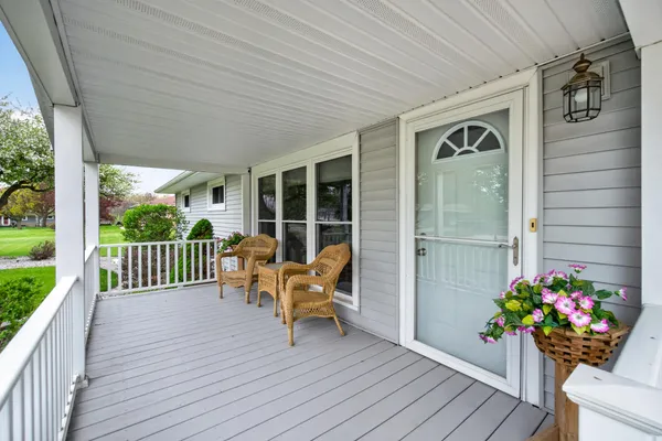 $299,900 | 4929 Martha Drive, Jackson, MI 49201
