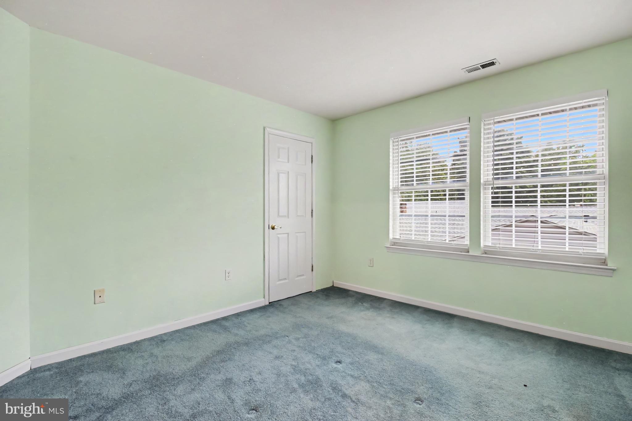1702 Oakfield Avenue Baltimore, MD 21221 - Photo 8 of 16