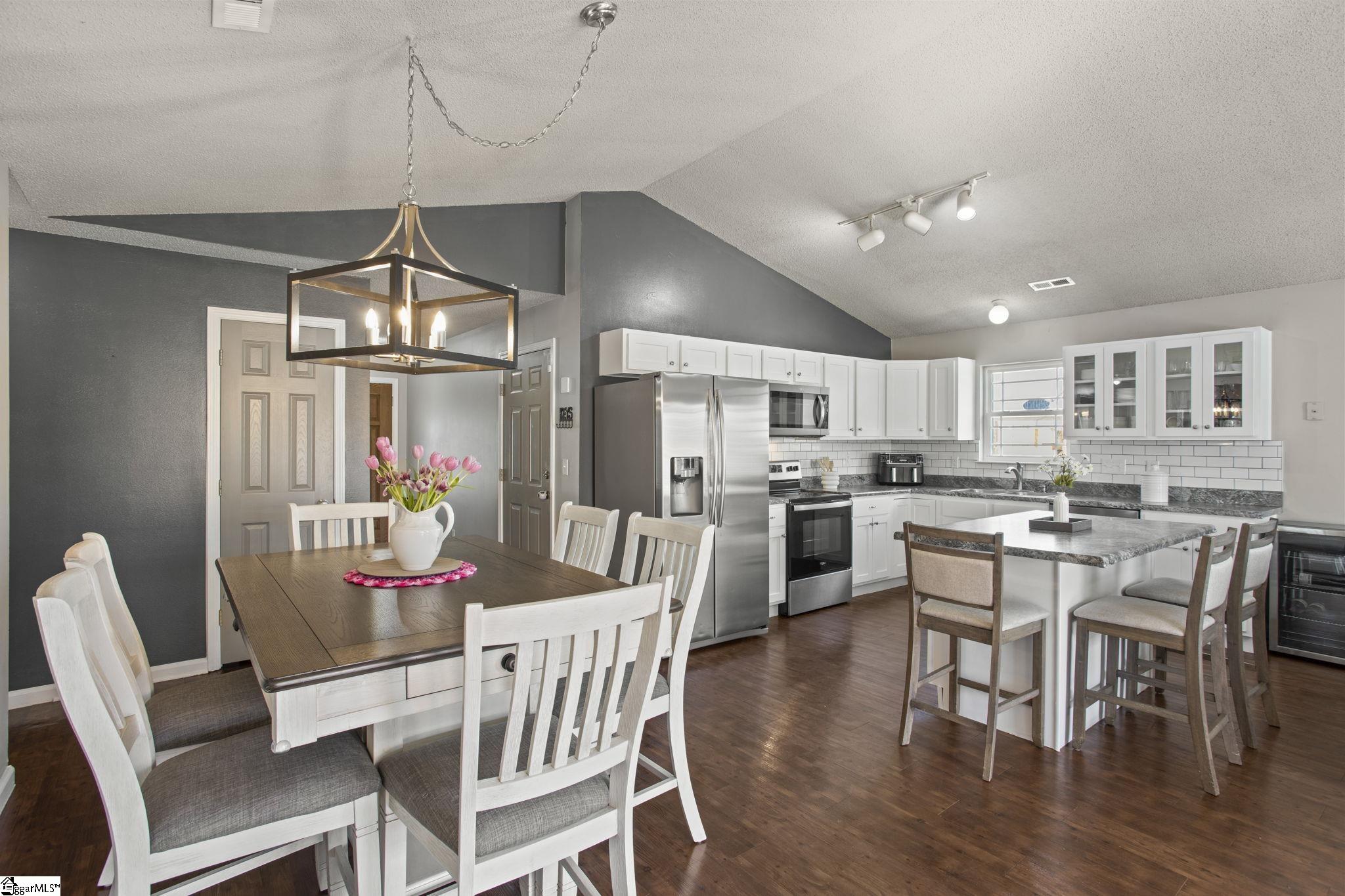 266 Milky Way Greer, SC 29651 - Photo 4 of 30 Gallery Image 4