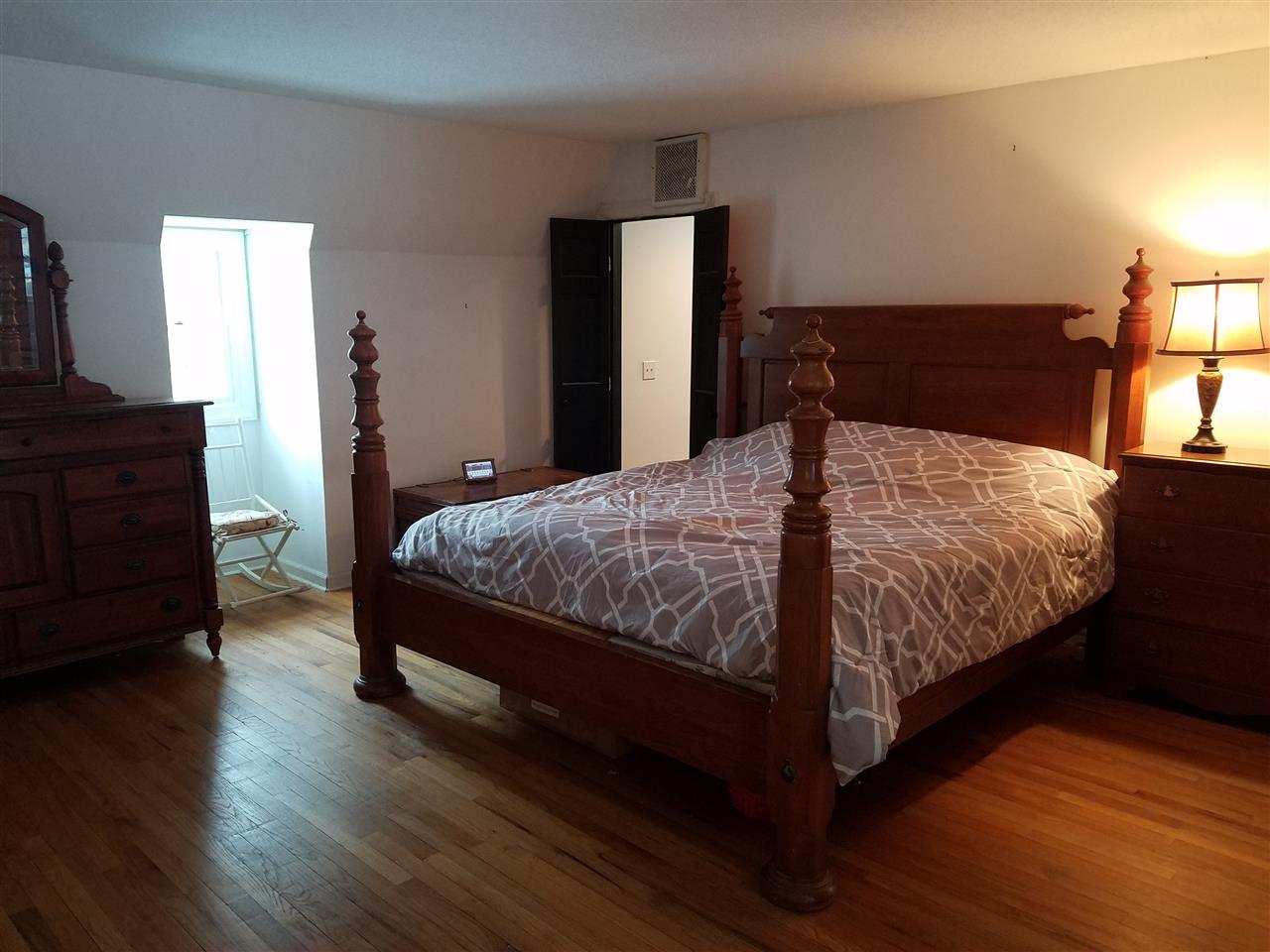 945 Safford Road Hartford, VT 05059 - Photo 5 of 8 Gallery Image 5