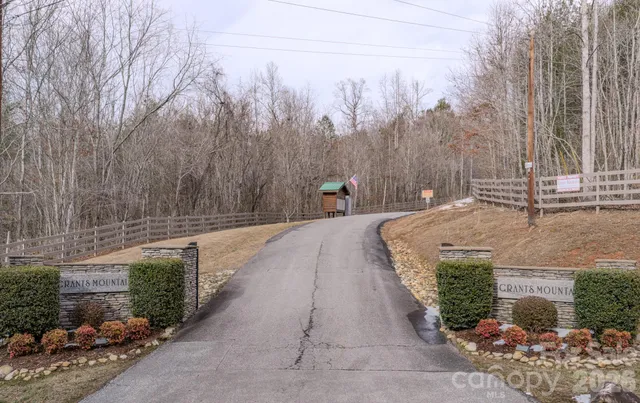 $40,000 | 2724 Mountain Crest Drive South, Unit 75, Marion, NC 28752