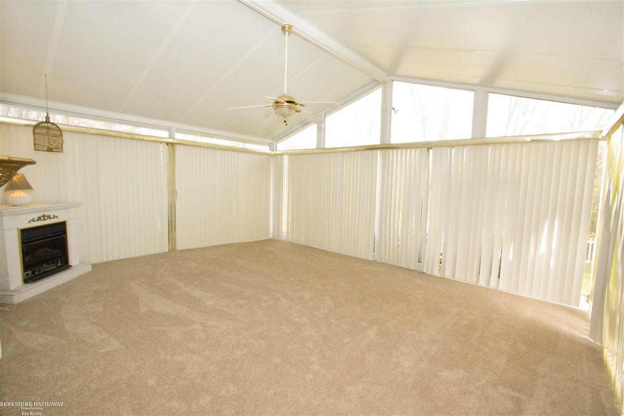 80195 Van Dyke Road Romeo, MI 48065 - Photo 6 of 33 31335158-5.JPG