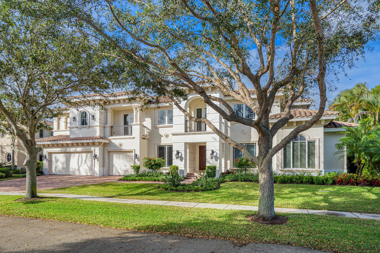 3715 Kings Way Boca Raton, FL 33434 - Photo 2 of 70 Front