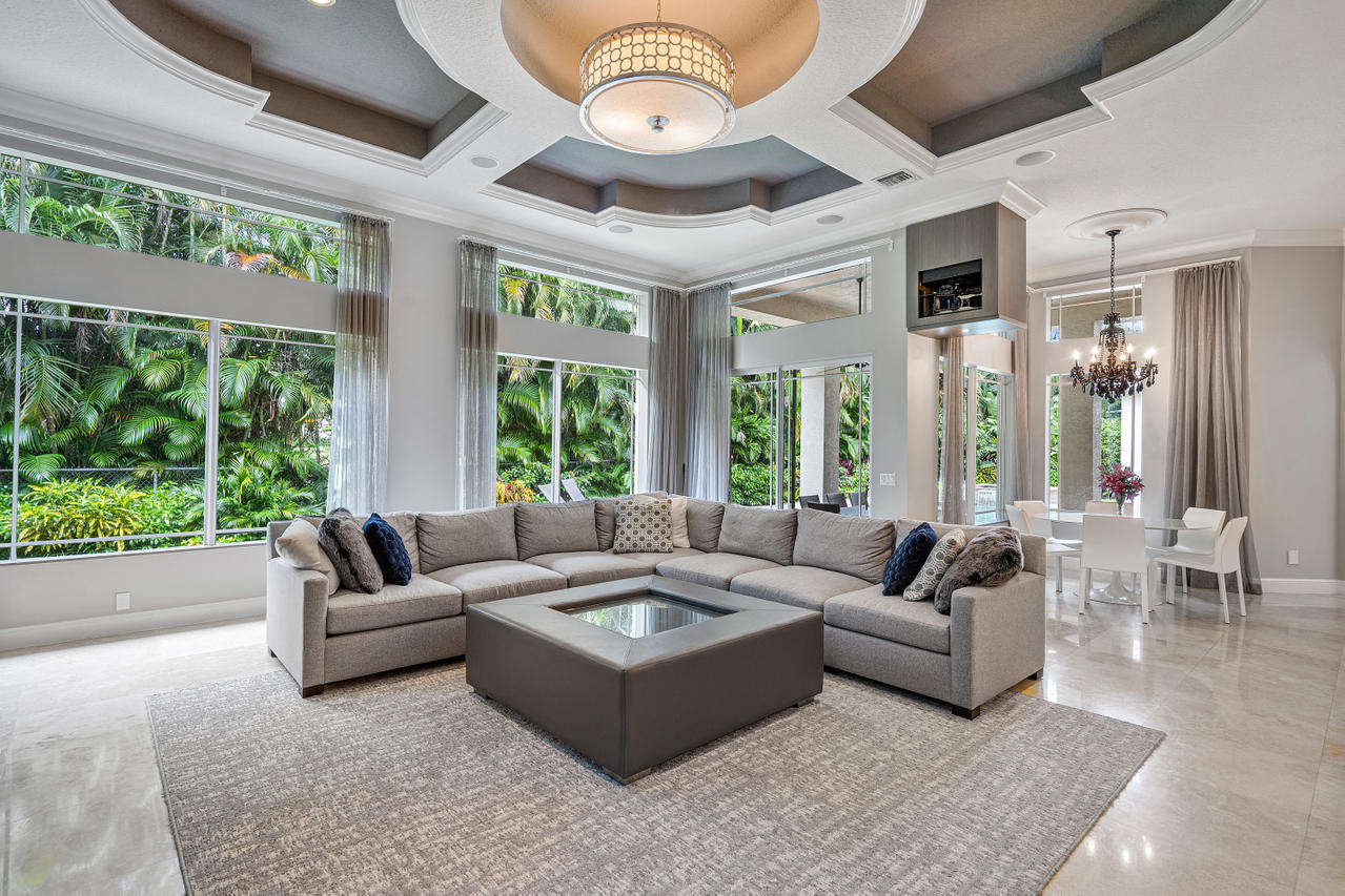 3715 Kings Way Boca Raton, FL 33434 - Photo 24 of 70 Family Room