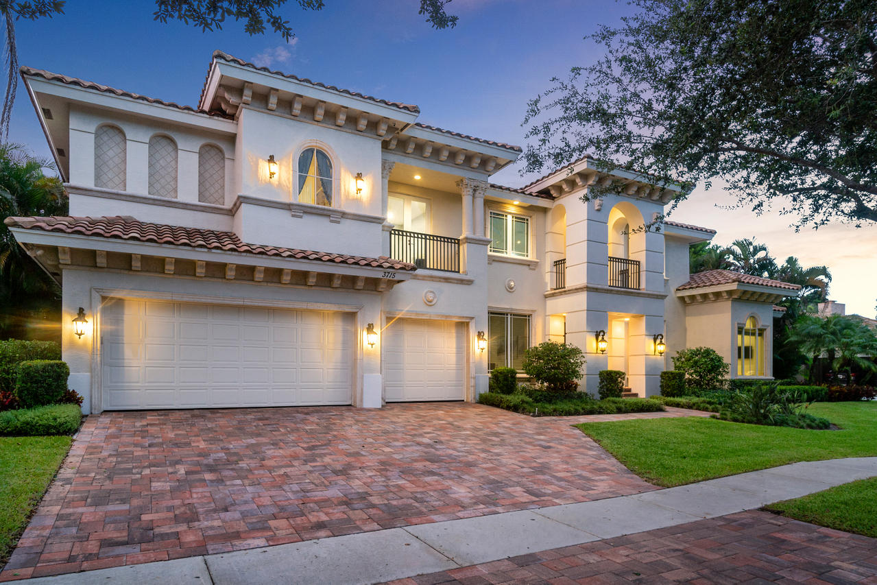3715 Kings Way Boca Raton, FL 33434 - Photo 62 of 70 Twilight Front