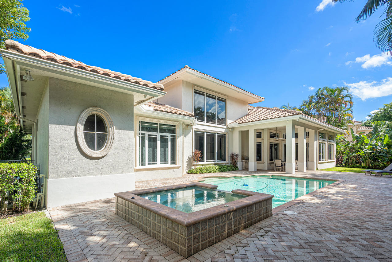 3715 Kings Way Boca Raton, FL 33434 - Photo 7 of 70 Pool/Patio