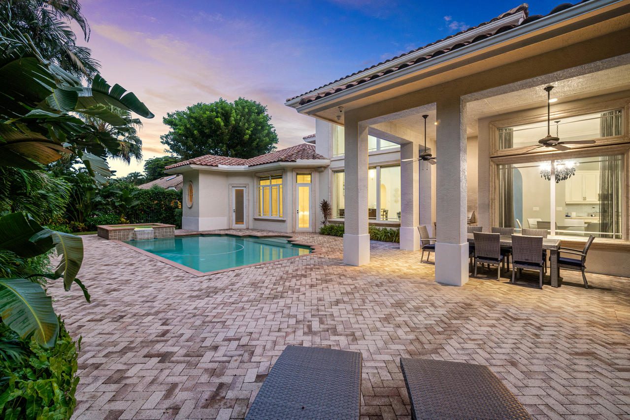 3715 Kings Way Boca Raton, FL 33434 - Photo 8 of 70 Twilight Patio