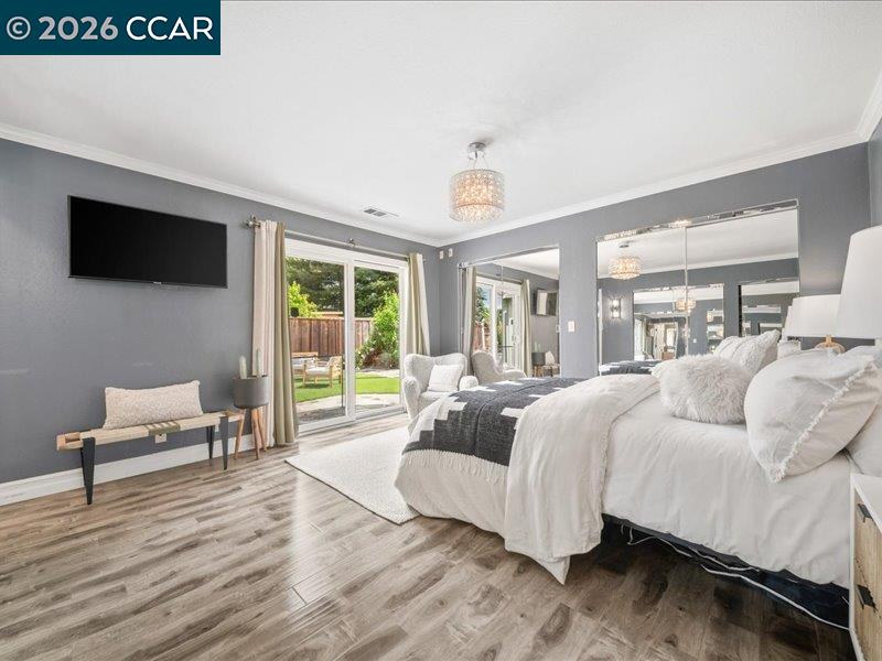 400 Fernando Court San Ramon, CA 94583 - Photo 20 of 38 a bedroom with a bed and large window