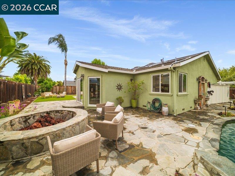 400 Fernando Court San Ramon, CA 94583 - Photo 27 of 38 a view of a dinning table and chair in the patio