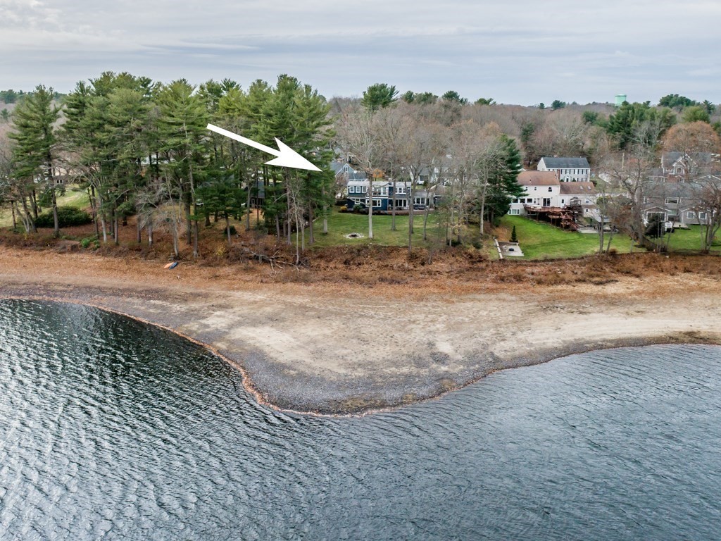 128 Locksley Road Lynnfield, MA 01940 - Photo 37 of 38 a view of a street view