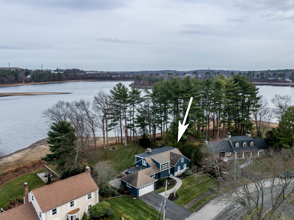 128 Locksley Road Lynnfield, MA 01940 - Photo 38 of 38 an aerial view of a house with lake view and mountain view
