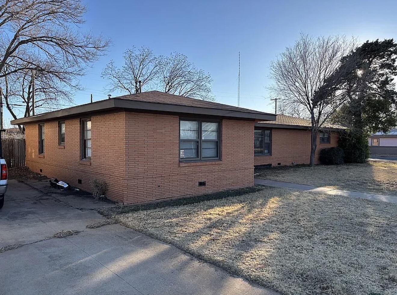 3715 36th Street Lubbock, TX 79413 - Photo 2 of 39 IMG_8637