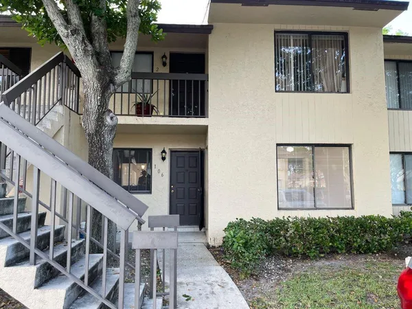 $2,200 | 6549 Somerset Drive, Unit 106, Boca Raton, FL 33433