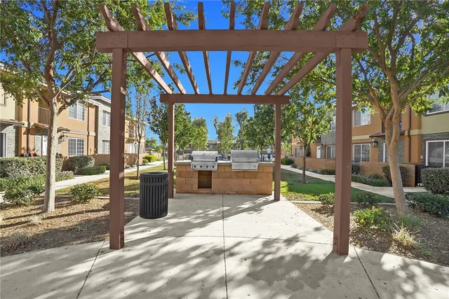 $3,300 | 16408 Valencia Avenue, Unit 412, Fontana, CA 92335