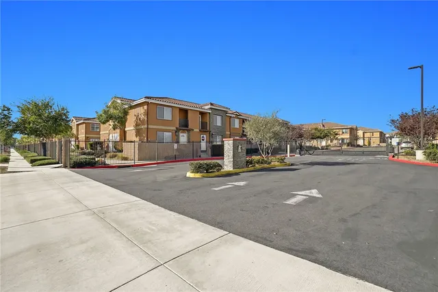 $3,300 | 16408 Valencia Avenue, Unit 412, Fontana, CA 92335