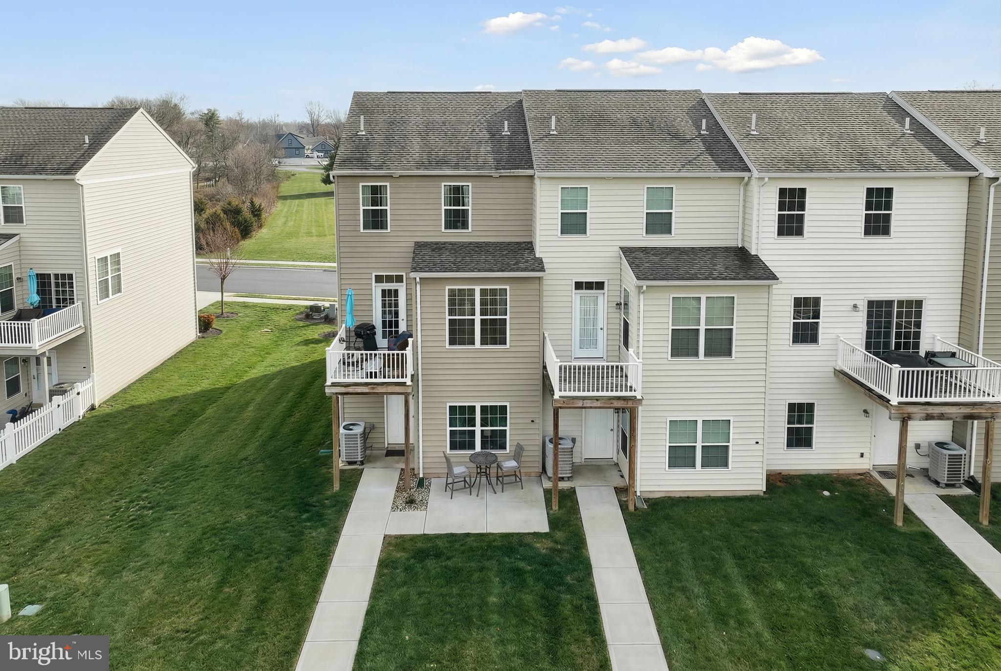 31 Winslow Ct. Gettysburg, PA 17325 - Photo 32 of 45 front view of a house with a yard