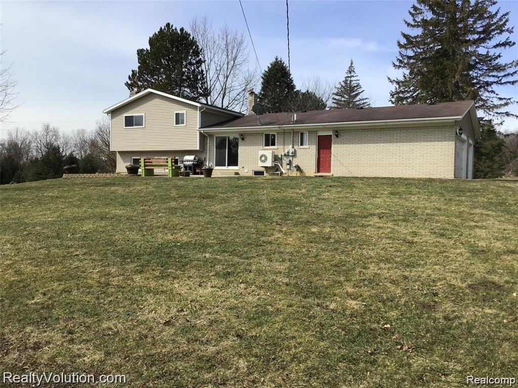 4841 Bishop Road Dryden, MI 48428 - Photo 3 of 46
