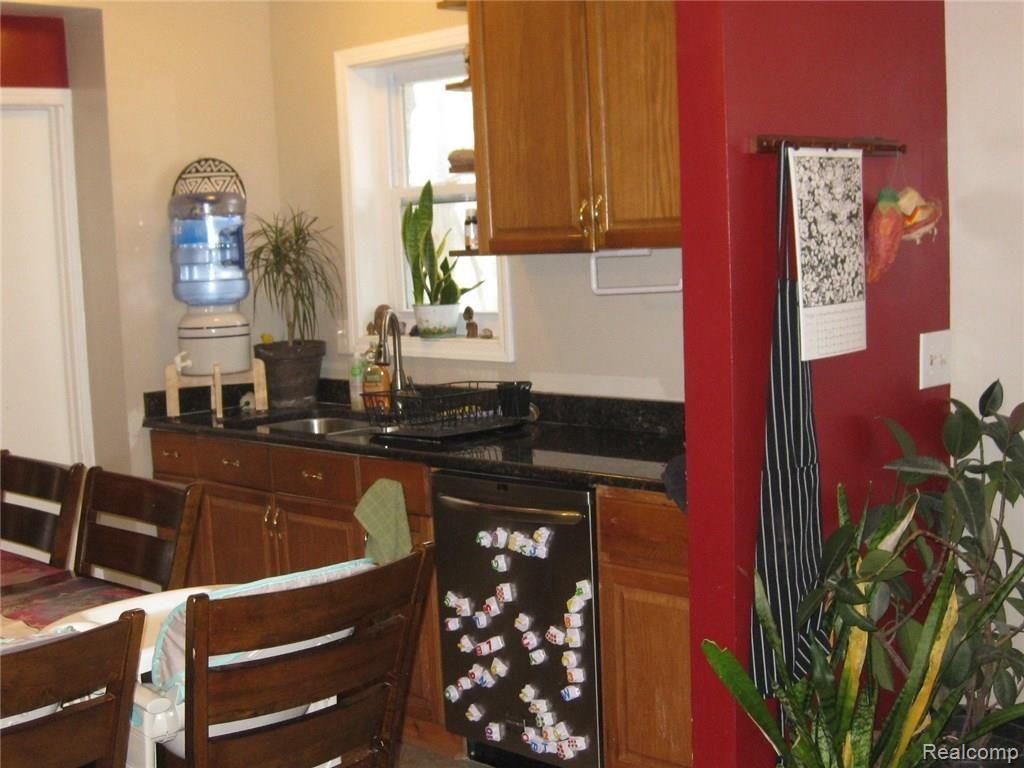 676 North Conklin Road Lake Orion, MI 48362 - Photo 14 of 39 Another view of kitchen-more cabinets