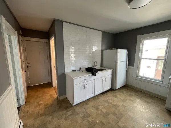 $1,400 | 525 Allen Street, New Britain, CT 06053