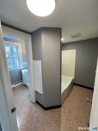 $1,400 | 525 Allen Street, New Britain, CT 06053