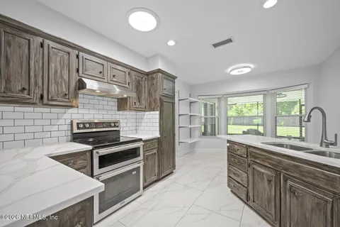 $525,000 | 11728 Loretto Woods Court, Jacksonville, FL 32223