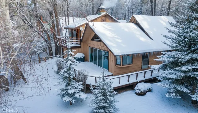 a house view with a outdoor space
