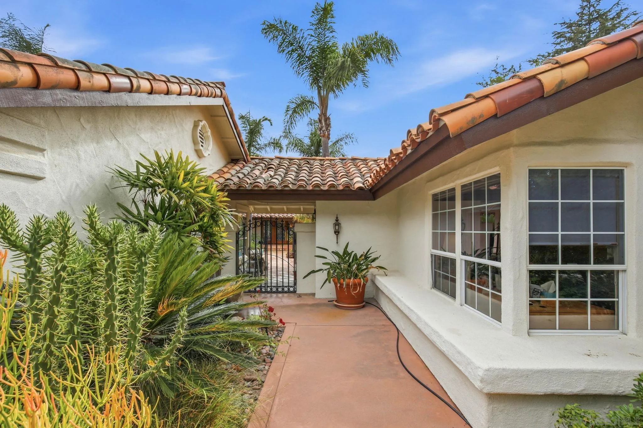 3548 Rosa Way Fallbrook, CA 92028 - Photo 5 of 74