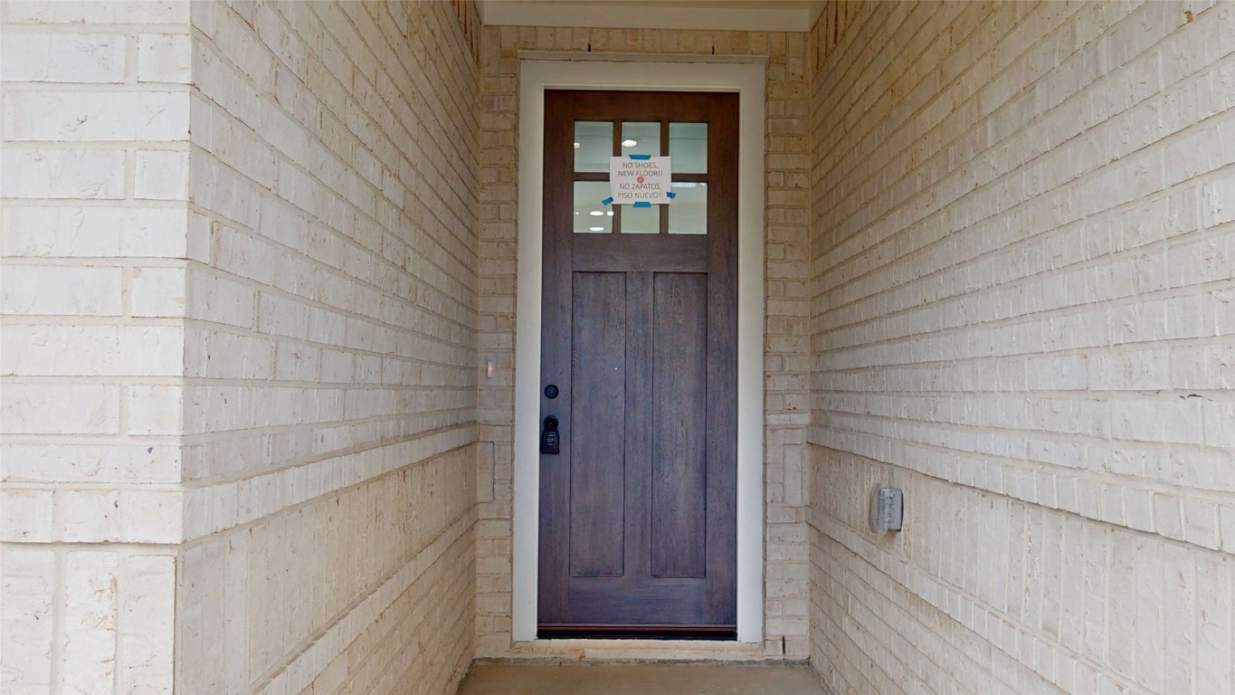 5119 Selinsky Road Houston, TX 77048 - Photo 2 of 45 a view of an entrance of the house