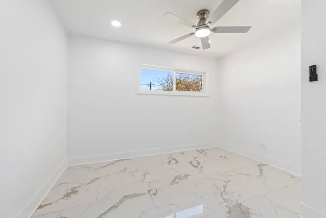 $204,900 | 16125 Trumbull Avenue, Markham, IL 60428