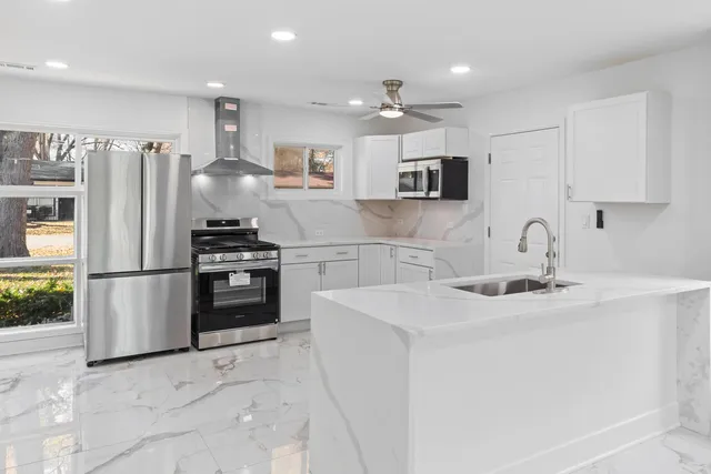 $204,900 | 16125 Trumbull Avenue, Markham, IL 60428