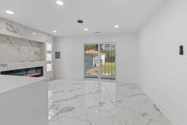 $204,900 | 16125 Trumbull Avenue, Markham, IL 60428