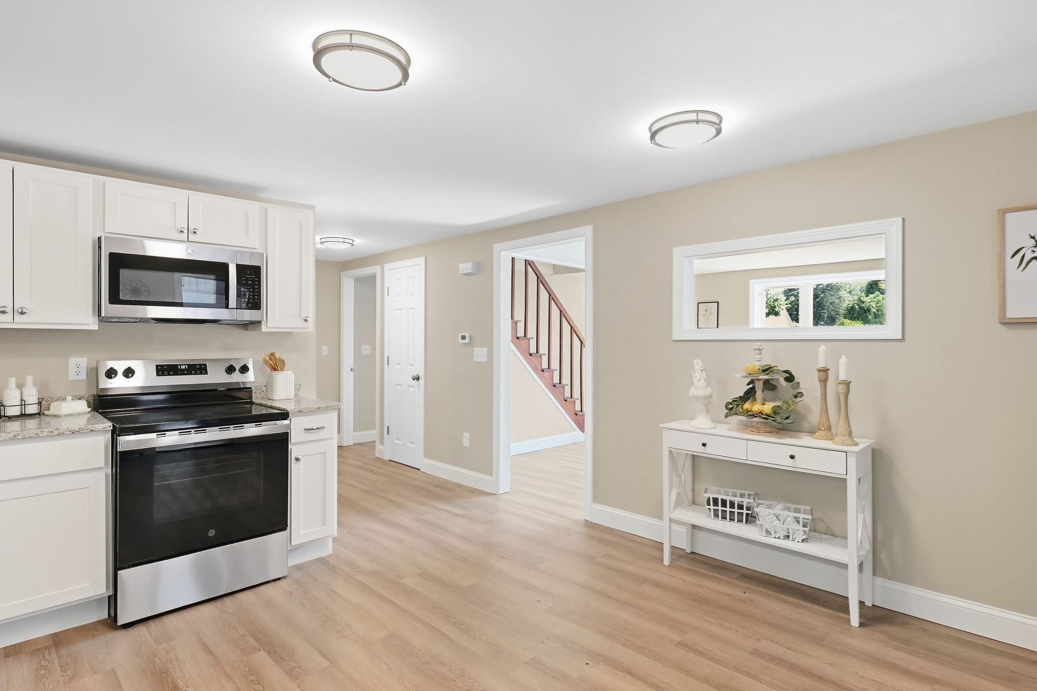 1078 Granby Road Chicopee, MA 01020 - Photo 8 of 37 Gallery Image 8