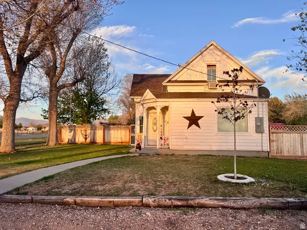 $255,000 | 11 South 200 East, Meadow, UT 84644