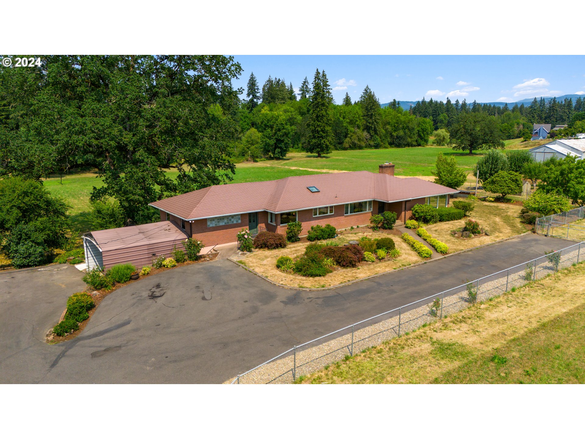 18908 Northeast 65th Street Vancouver, WA 98682 - Photo 13 of 48