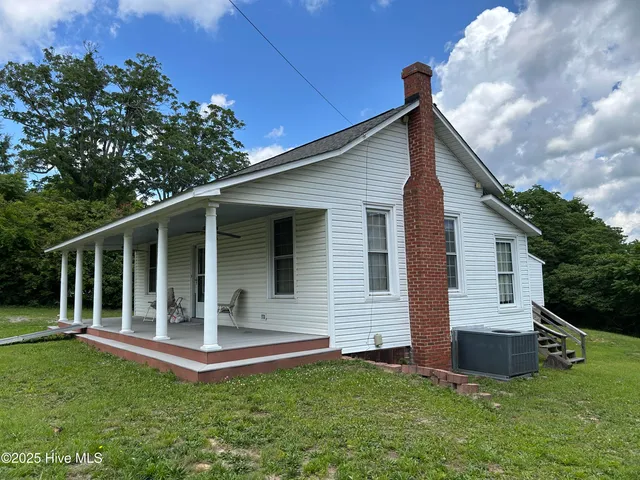 $190,000 | 106 West Barrett Street, Carthage, NC 28327