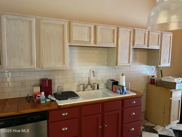 $190,000 | 106 West Barrett Street, Carthage, NC 28327