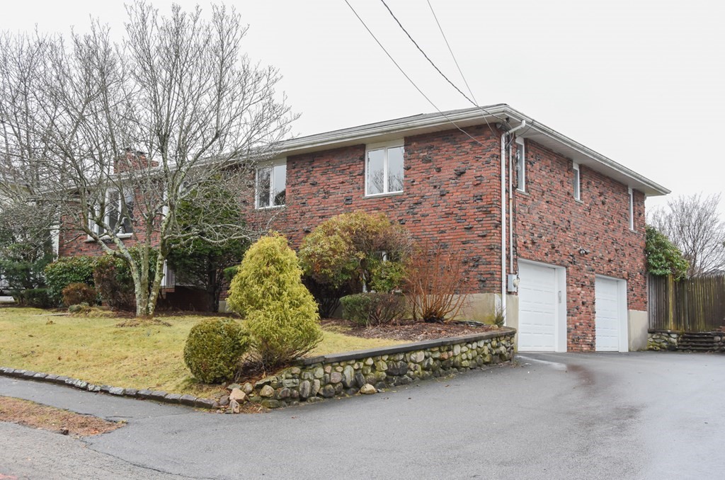 21 Cunningham Road Dedham, MA 02026 - Photo 2 of 29 Gallery Image 2