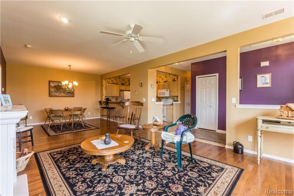 1879 Flagstone Circle Rochester, MI 48307 - Photo 22 of 31