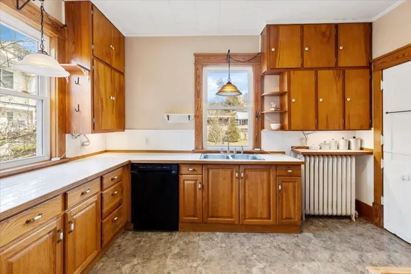 a view of walk in closet