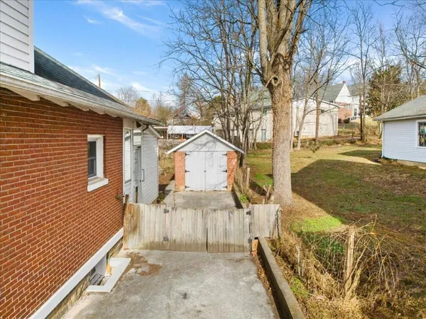 $240,000 | 36 Northwest Eighth Street Northwest, Pulaski, VA 24301