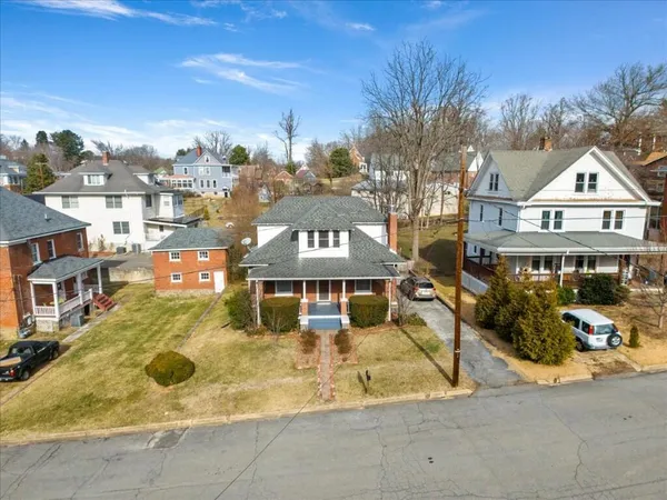 $240,000 | 36 Northwest Eighth Street Northwest, Pulaski, VA 24301